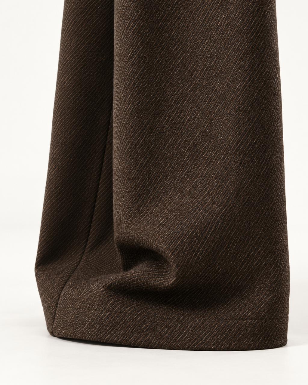 Men's Vintage Pleated Trousers in Coffee — fabric hem detail