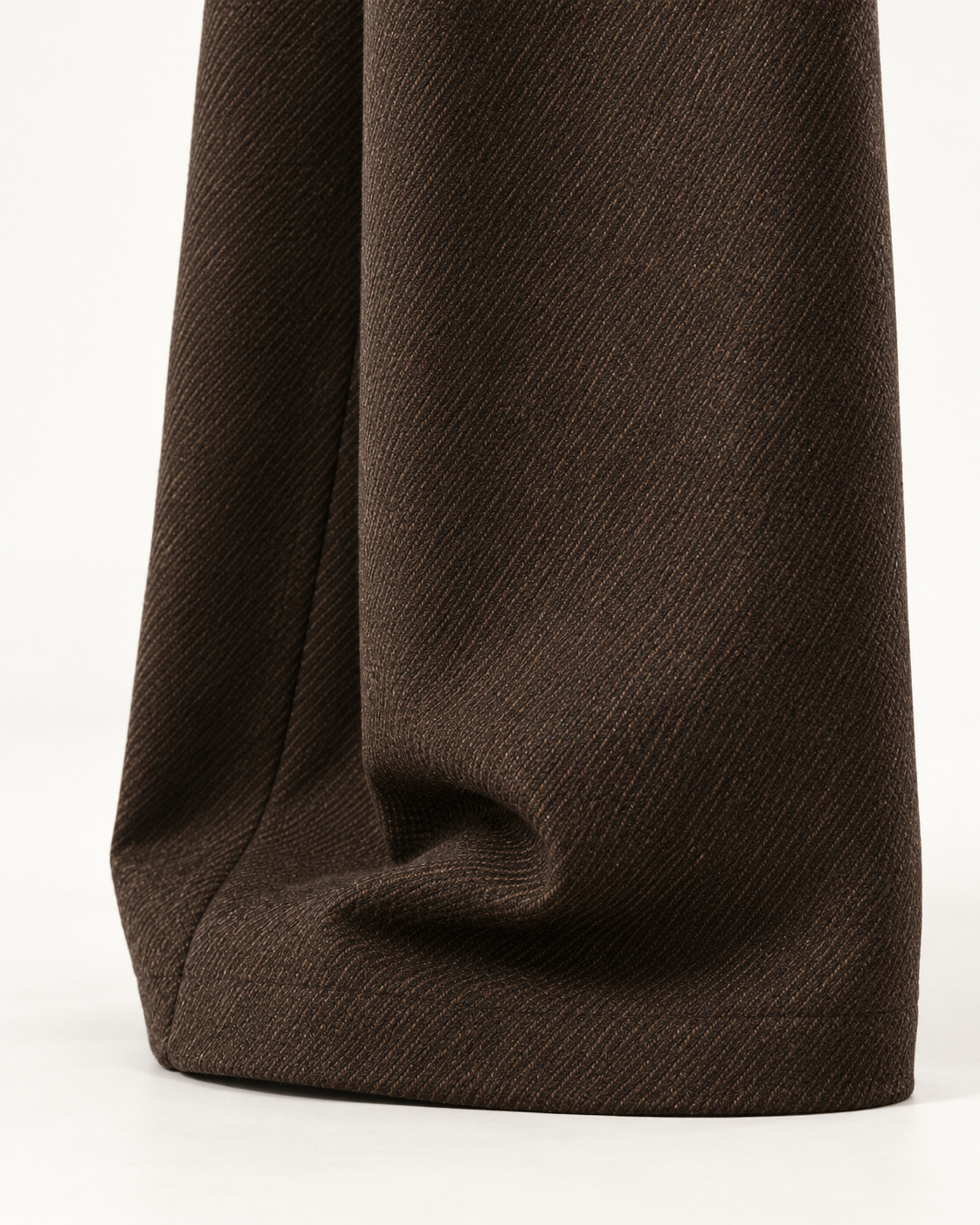 Men's Vintage Pleated Trousers in Coffee — fabric hem detail